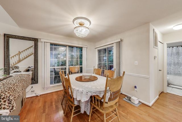 6147 STONEPATH CIR, Centreville, VA 20120