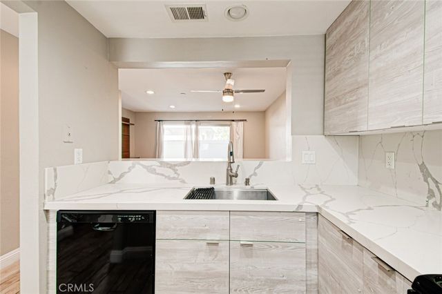 37 Abbeywood, Aliso Viejo, CA 92656