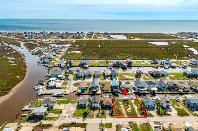 402 Shark Lane, Surfside Beach, TX 77541