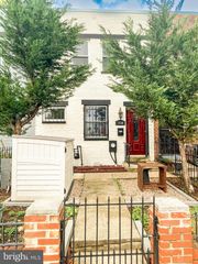 1738 GALES ST NE, Washington, DC 20002