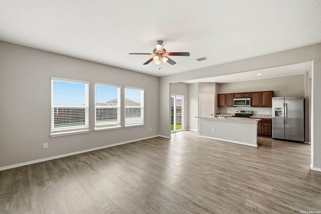 13016 Lineberry, St Hedwig, TX 78152