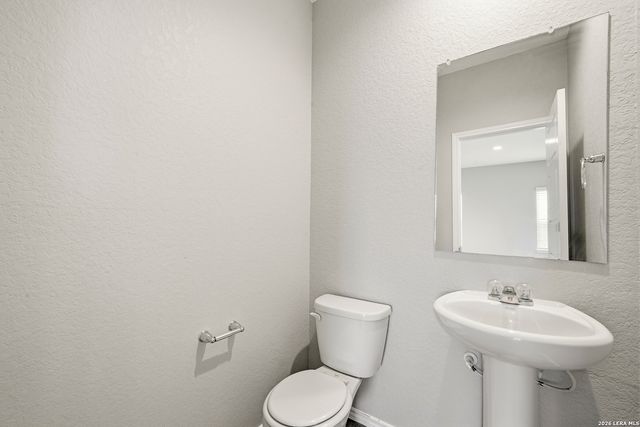 13016 Lineberry, St Hedwig, TX 78152