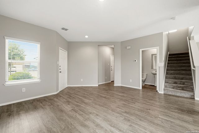 13016 Lineberry, St Hedwig, TX 78152