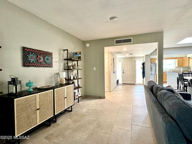 4847 N Vía Entrada, Tucson, AZ 85718