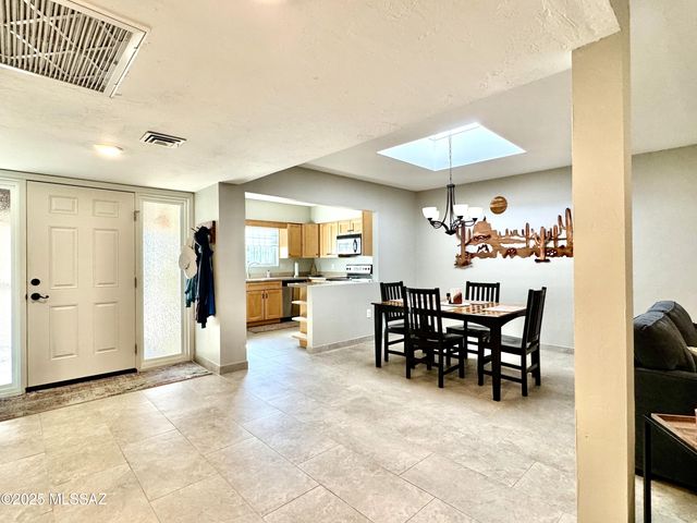 4847 N Vía Entrada, Tucson, AZ 85718