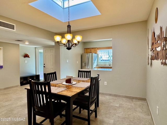 4847 N Vía Entrada, Tucson, AZ 85718