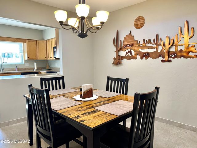 4847 N Vía Entrada, Tucson, AZ 85718