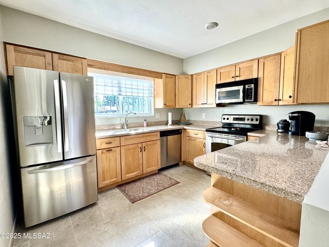 4847 N Vía Entrada, Tucson, AZ 85718