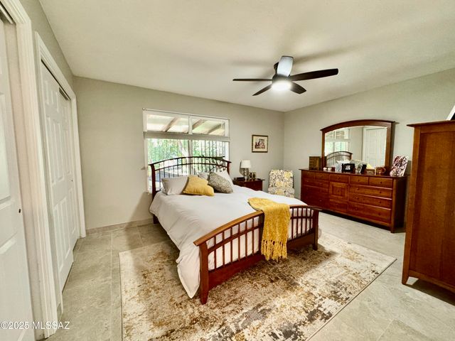 4847 N Vía Entrada, Tucson, AZ 85718