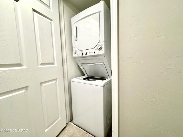 4847 N Vía Entrada, Tucson, AZ 85718