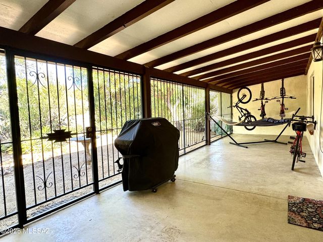 4847 N Vía Entrada, Tucson, AZ 85718