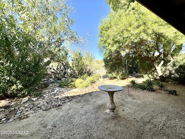 4847 N Vía Entrada, Tucson, AZ 85718