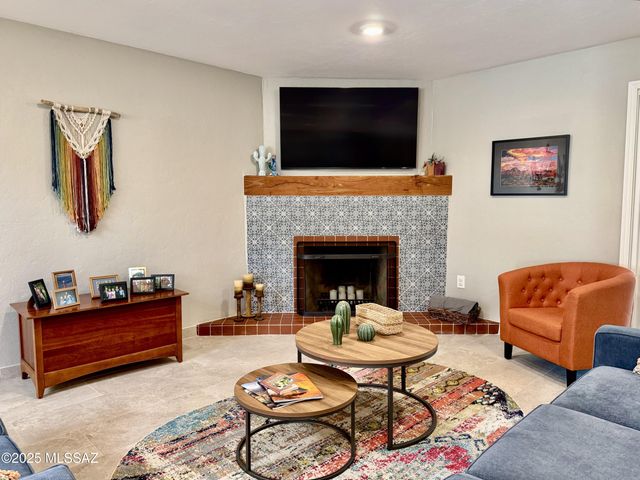 4847 N Vía Entrada, Tucson, AZ 85718