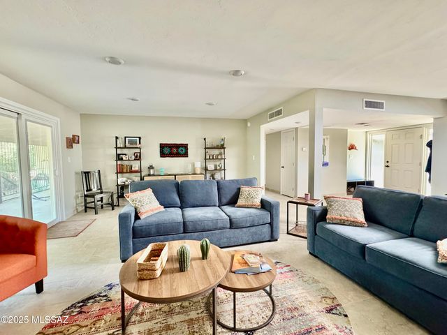 4847 N Vía Entrada, Tucson, AZ 85718