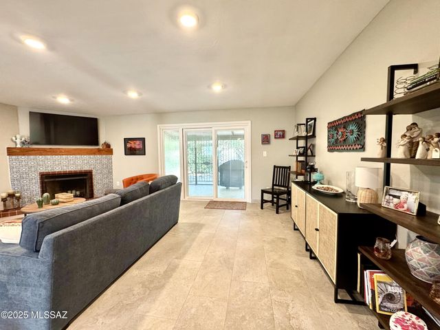 4847 N Vía Entrada, Tucson, AZ 85718