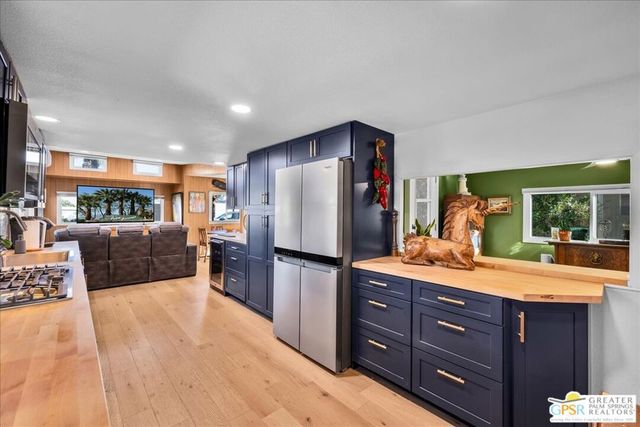 155 Laguna, Palm Springs, CA 92264