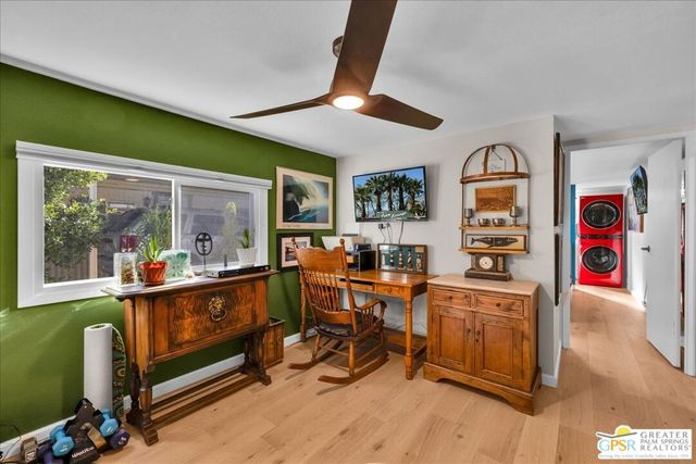 155 Laguna, Palm Springs, CA 92264