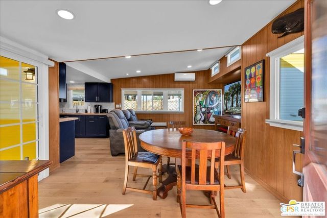 155 Laguna, Palm Springs, CA 92264