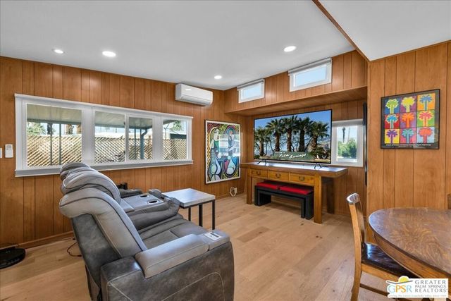 155 Laguna, Palm Springs, CA 92264