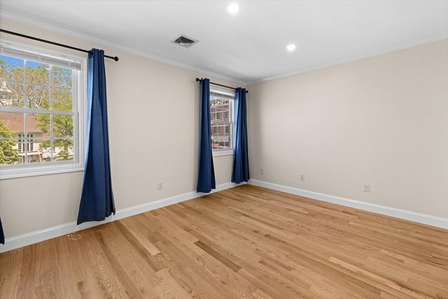 57 Dedham Ave 201, Needham, MA 02492