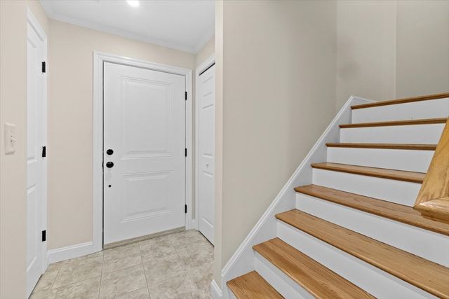 57 Dedham Ave 201, Needham, MA 02492