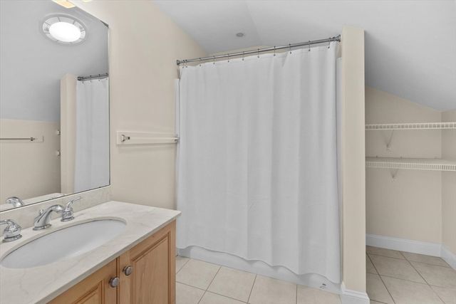 57 Dedham Ave 201, Needham, MA 02492