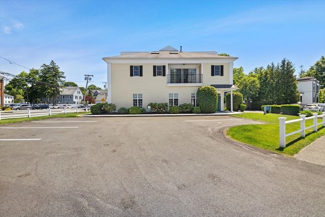 57 Dedham Ave 201, Needham, MA 02492