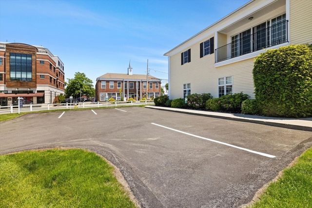 57 Dedham Ave 201, Needham, MA 02492