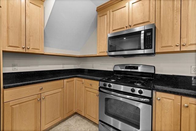 57 Dedham Ave 201, Needham, MA 02492