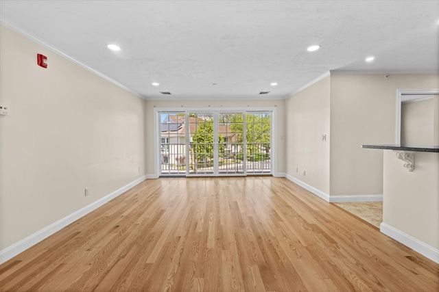 57 Dedham Ave 201, Needham, MA 02492