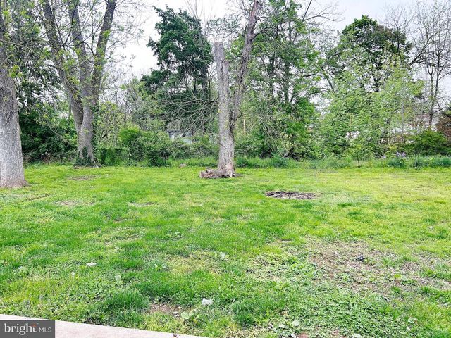 2311 LOG CABIN RD, York, PA 17408