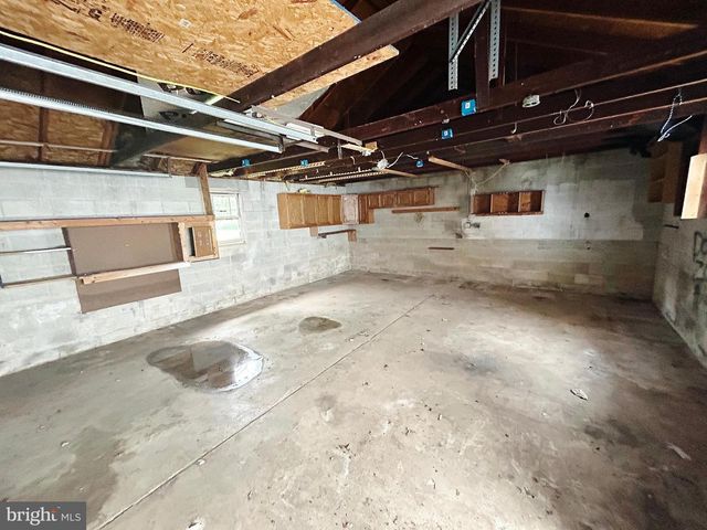 2311 LOG CABIN RD, York, PA 17408