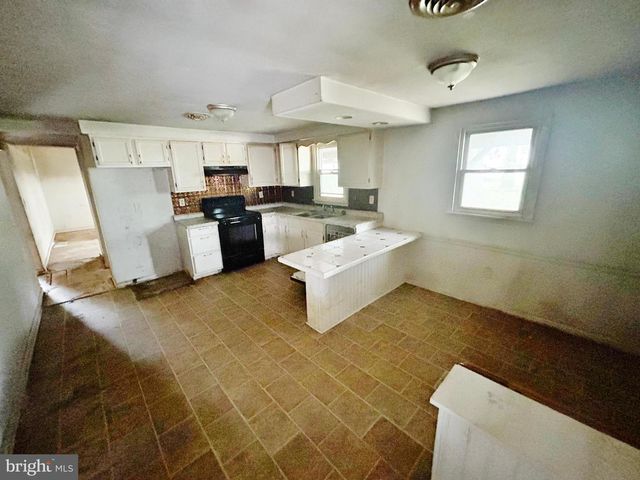 2311 LOG CABIN RD, York, PA 17408