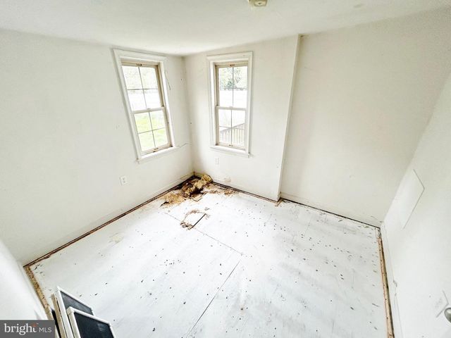 2311 LOG CABIN RD, York, PA 17408