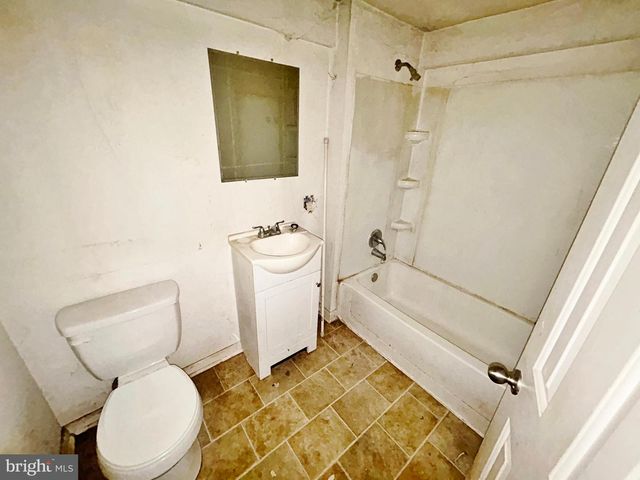 2311 LOG CABIN RD, York, PA 17408