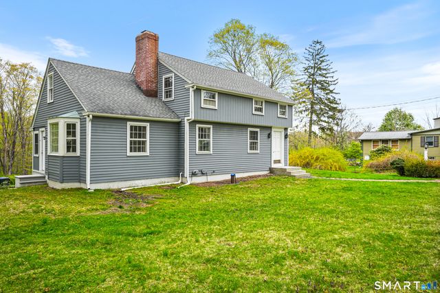 6 Winding Road, Brookfield, CT 06804