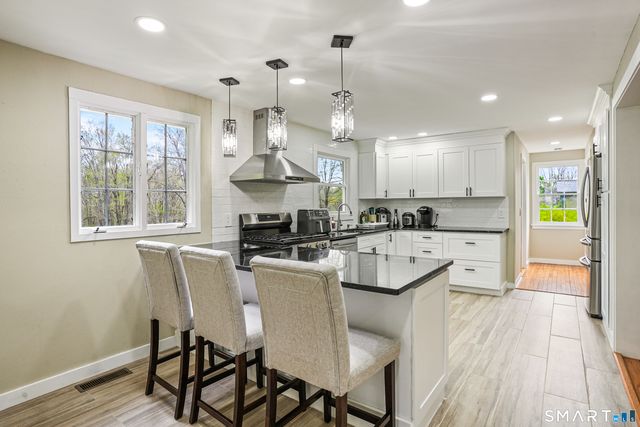 6 Winding Road, Brookfield, CT 06804