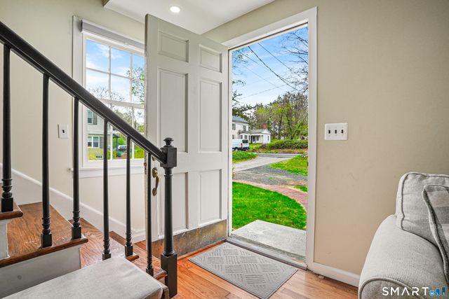 6 Winding Road, Brookfield, CT 06804