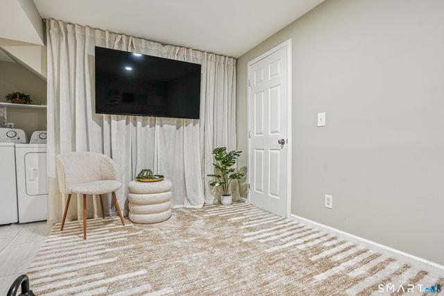 6 Winding Road, Brookfield, CT 06804