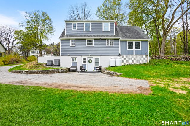 6 Winding Road, Brookfield, CT 06804