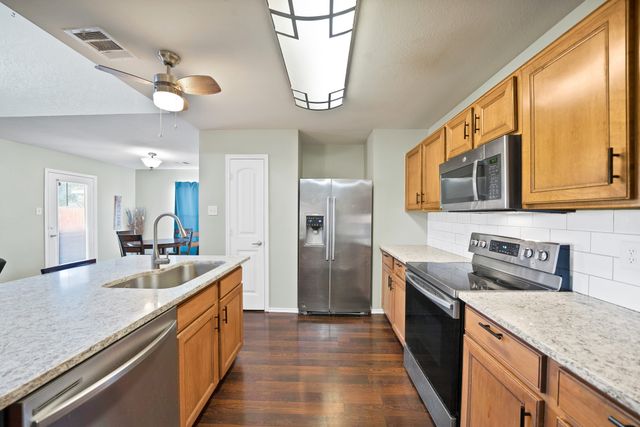 2008 Woodhurst Trail, Heartland, TX 75126