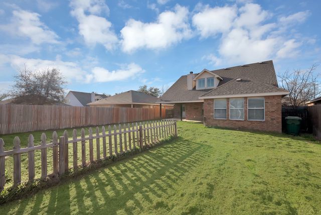 2008 Woodhurst Trail, Heartland, TX 75126