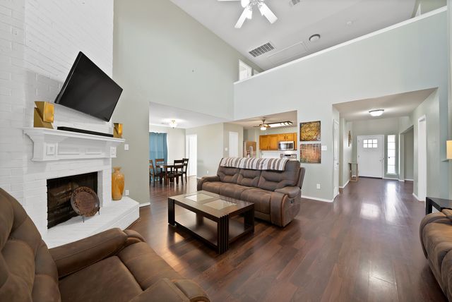 2008 Woodhurst Trail, Heartland, TX 75126