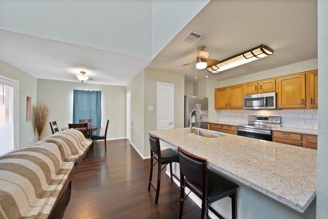 2008 Woodhurst Trail, Heartland, TX 75126