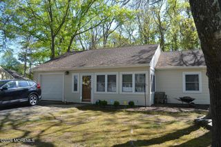 31 Chestnut Way Circle, Barnegat, NJ 08005