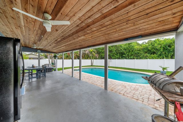 6145 SE Audubon Lane, Hobe Sound, FL 33455