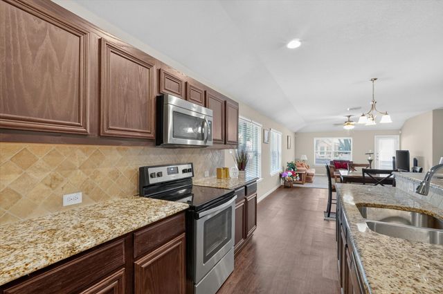 5104 Chatfield Place, Arlington, TX 76017