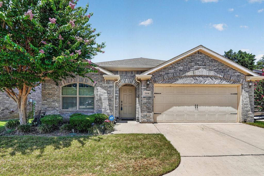 5104 Chatfield Place, Arlington, TX 76017