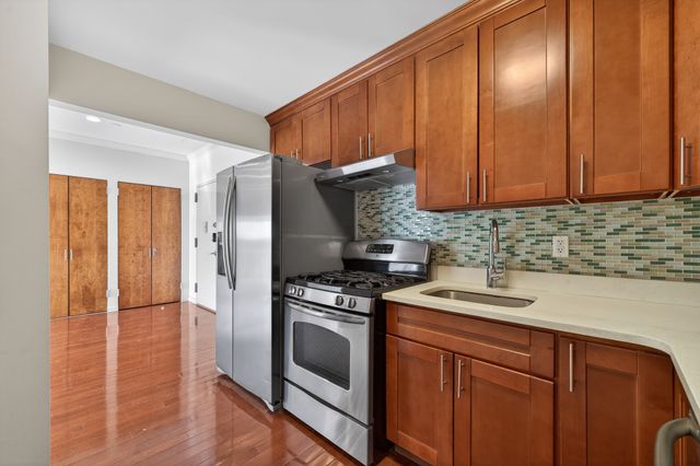 14906 Northern Blvd Apt 501, New York City, NY 11354