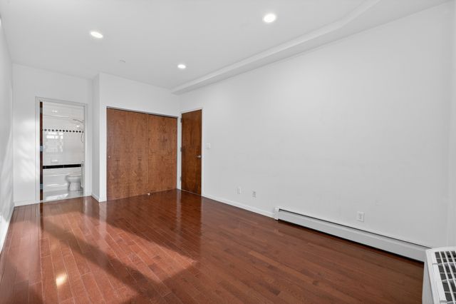 14906 Northern Blvd Apt 501, New York City, NY 11354